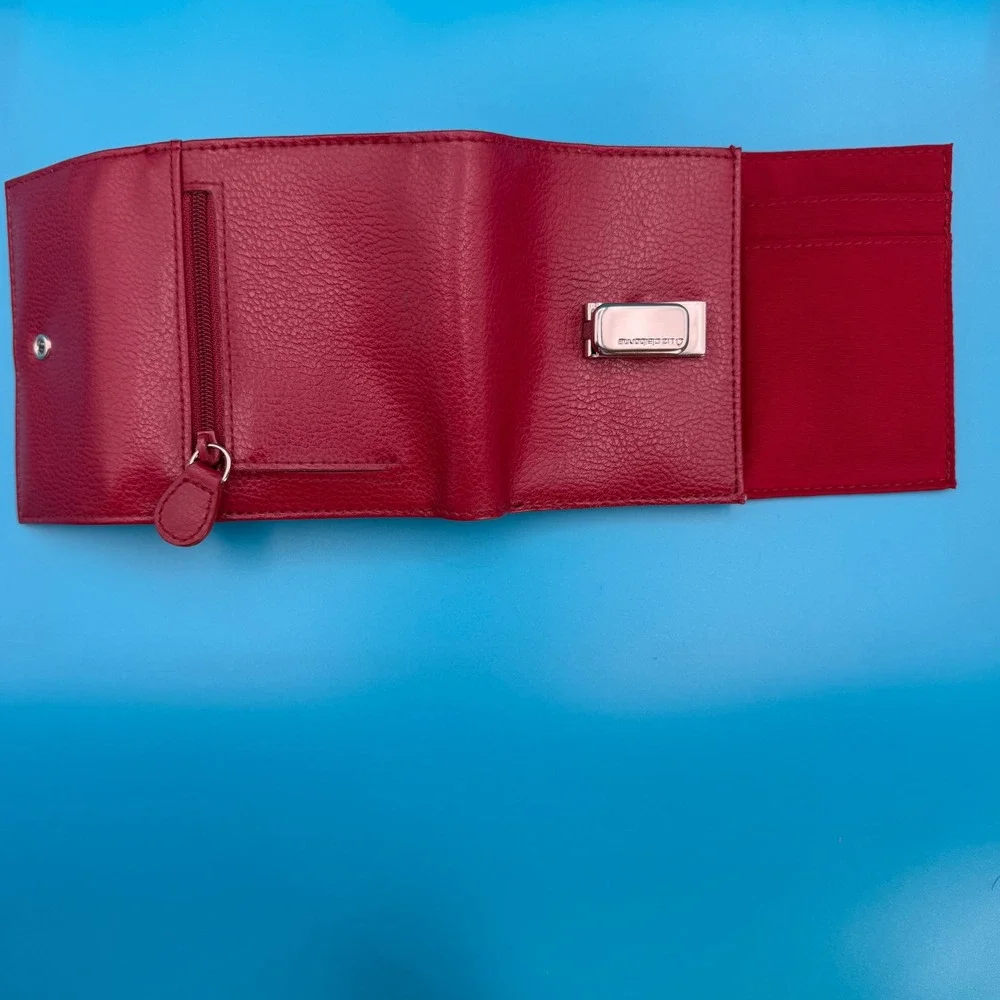 Liz Claiborne liz claiborne